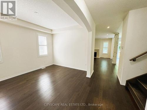 8659 Chickory Trail, Niagara Falls, ON - Indoor Photo Showing Other Room