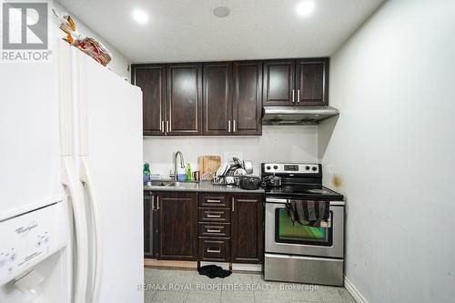 82* Mary Street W, Kawartha Lakes (Lindsay), ON - Indoor Photo Showing Kitchen