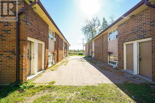 82* Mary Street W, Kawartha Lakes (Lindsay), ON - Outdoor With Exterior