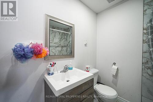 82* Mary Street W, Kawartha Lakes (Lindsay), ON - Indoor Photo Showing Bathroom