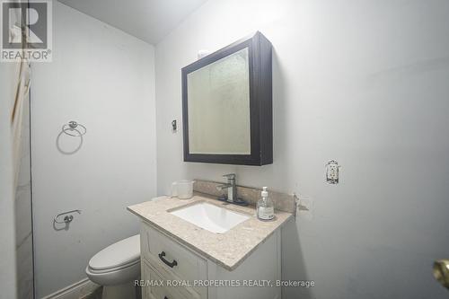 82* Mary Street W, Kawartha Lakes (Lindsay), ON - Indoor Photo Showing Bathroom