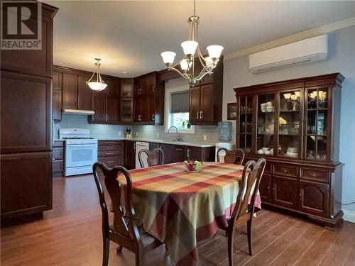 1150 Dew Drop Road, Sudbury, ON - Indoor Photo Showing Dining Room