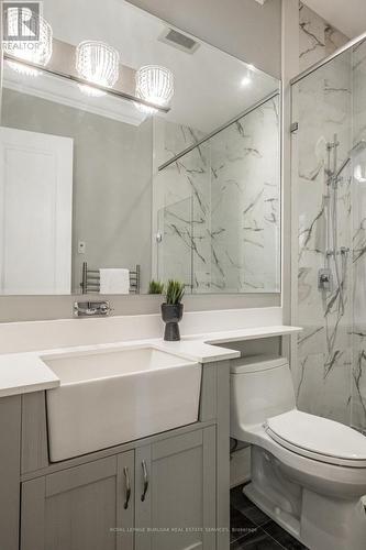 389 Belvenia Road, Burlington (Shoreacres), ON - Indoor Photo Showing Bathroom