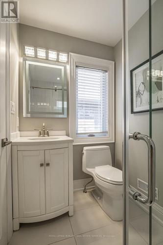 389 Belvenia Road, Burlington (Shoreacres), ON - Indoor Photo Showing Bathroom