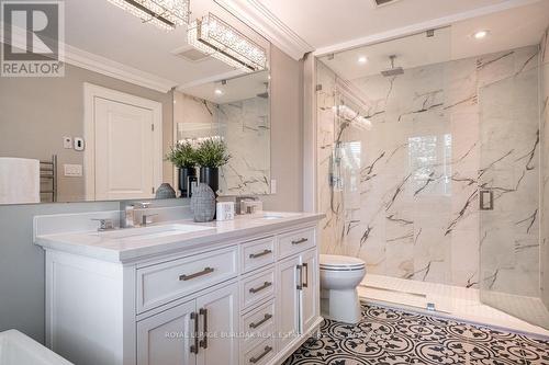 389 Belvenia Road, Burlington (Shoreacres), ON - Indoor Photo Showing Bathroom