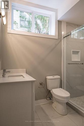 389 Belvenia Road, Burlington (Shoreacres), ON - Indoor Photo Showing Bathroom