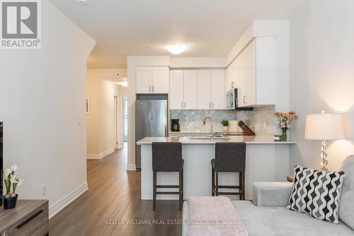 716 - 665 Cricklewood Drive, Mississauga (Mineola), ON - Indoor Photo Showing Kitchen With Upgraded Kitchen