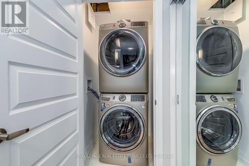 216 - 95 Dundas Street W, Oakville, ON - Indoor Photo Showing Laundry Room