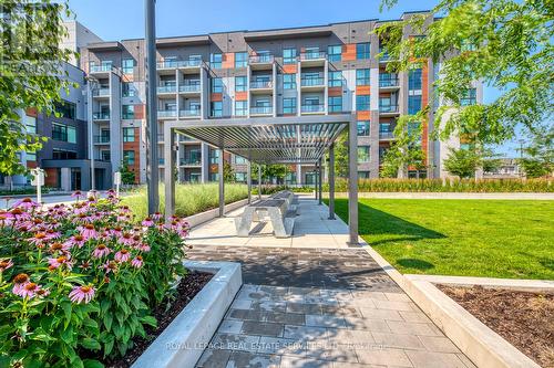 216 - 95 Dundas Street W, Oakville, ON - Outdoor With Balcony