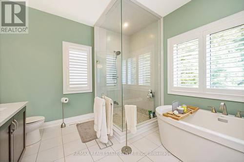 147 Upper Canada Court, Halton Hills (Georgetown), ON - Indoor Photo Showing Bathroom