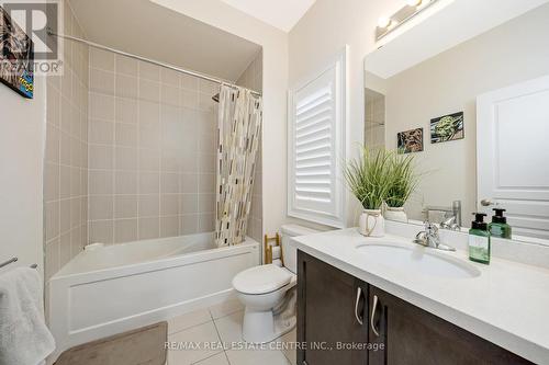 147 Upper Canada Court, Halton Hills (Georgetown), ON - Indoor Photo Showing Bathroom