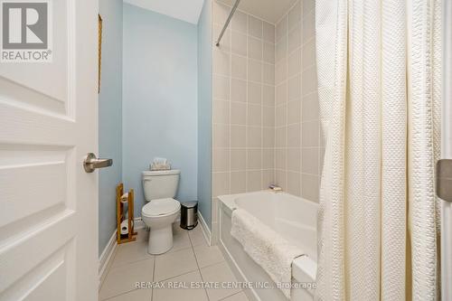 147 Upper Canada Court, Halton Hills (Georgetown), ON - Indoor Photo Showing Bathroom