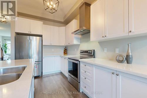 1216 Wellington Street E, Aurora (Bayview Northeast), ON - Indoor Photo Showing Kitchen With Stainless Steel Kitchen With Double Sink