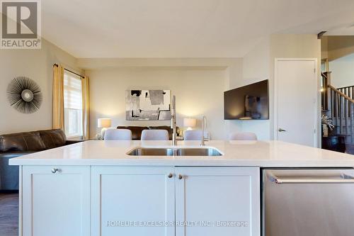 1216 Wellington Street E, Aurora (Bayview Northeast), ON - Indoor Photo Showing Kitchen With Double Sink