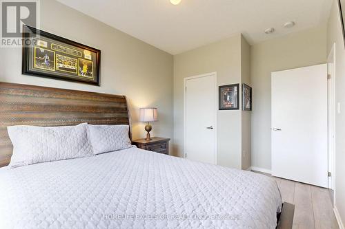 1216 Wellington Street E, Aurora (Bayview Northeast), ON - Indoor Photo Showing Bedroom