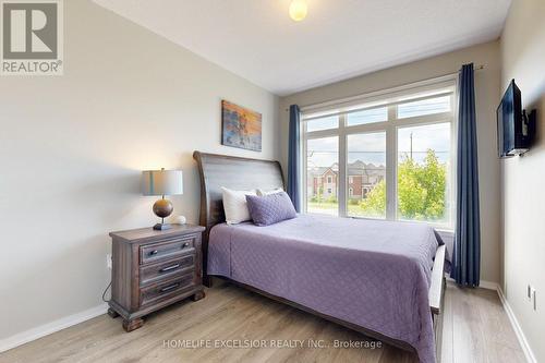 1216 Wellington Street E, Aurora (Bayview Northeast), ON - Indoor Photo Showing Bedroom