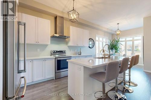 1216 Wellington Street E, Aurora (Bayview Northeast), ON - Indoor Photo Showing Kitchen With Stainless Steel Kitchen With Upgraded Kitchen