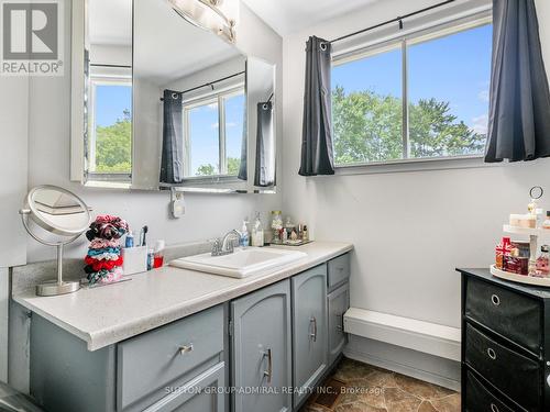 6192 5Th Line, New Tecumseth, ON - Indoor Photo Showing Bathroom