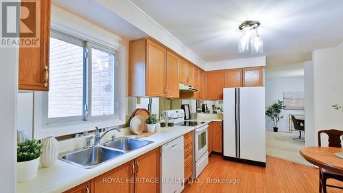 92 South Balsam Street, Uxbridge, ON - Indoor Photo Showing Kitchen With Double Sink