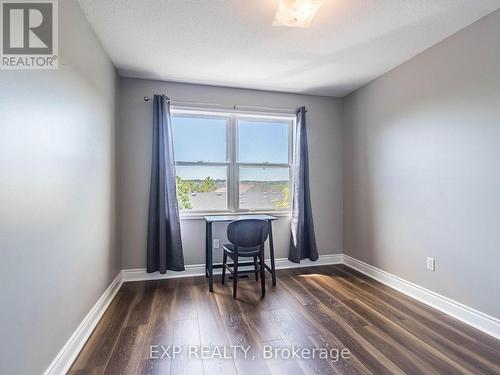 61 Amberhill Way, Aurora (Bayview Wellington), ON - Indoor Photo Showing Other Room