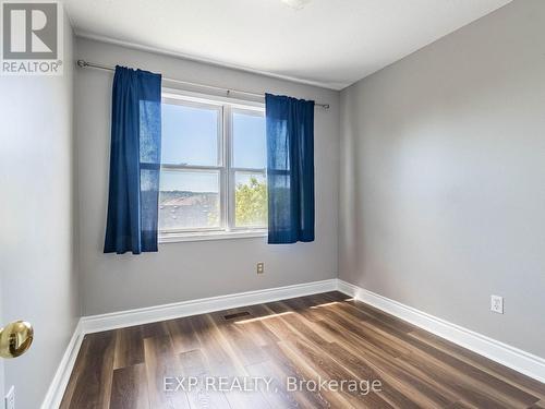 61 Amberhill Way, Aurora (Bayview Wellington), ON - Indoor Photo Showing Other Room