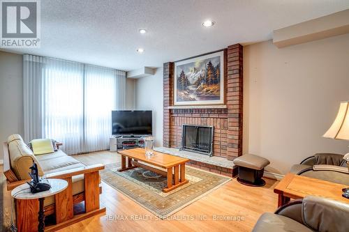 26 Eton Street, Markham (Village Green-South Unionville), ON - Indoor Photo Showing Living Room With Fireplace