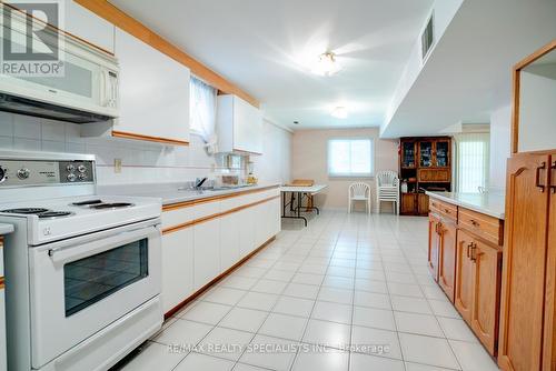 26 Eton Street, Markham (Village Green-South Unionville), ON - Indoor Photo Showing Kitchen