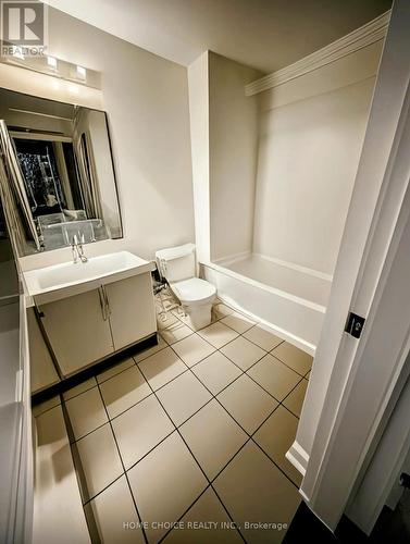 16 Durham Avenue, Barrie (Painswick South), ON - Indoor Photo Showing Bathroom