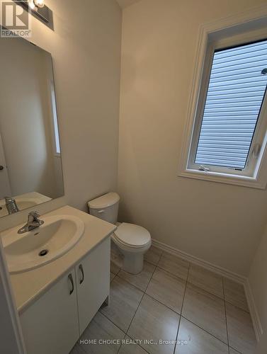 16 Durham Avenue, Barrie (Painswick South), ON - Indoor Photo Showing Bathroom