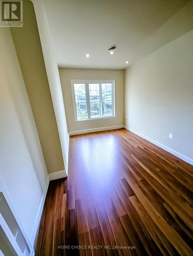 16 Durham Avenue, Barrie (Painswick South), ON - Indoor Photo Showing Other Room