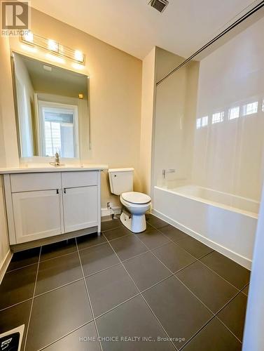 16 Durham Avenue, Barrie (Painswick South), ON - Indoor Photo Showing Bathroom