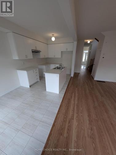 16 Durham Avenue, Barrie (Painswick South), ON - Indoor Photo Showing Kitchen