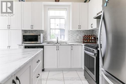 230 Roy Drive, Clearview (Stayner), ON - Indoor Photo Showing Kitchen