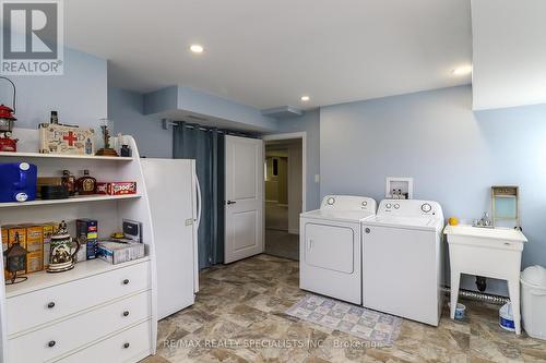 230 Roy Drive, Clearview (Stayner), ON - Indoor Photo Showing Laundry Room