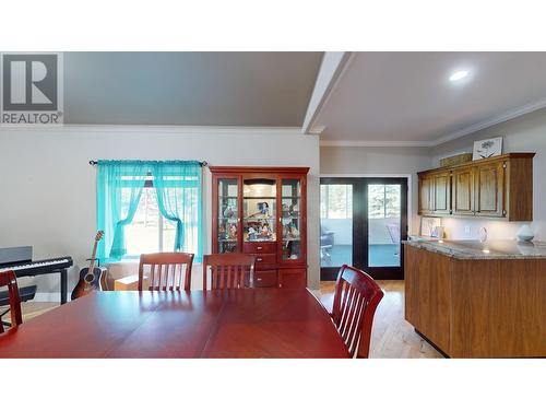 2506 Larch Avenue, Quesnel, BC - Indoor Photo Showing Dining Room