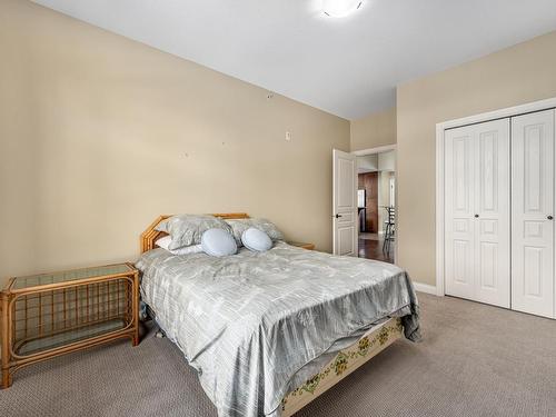 307-1390 Hillside Drive, Kamloops, BC - Indoor Photo Showing Bedroom