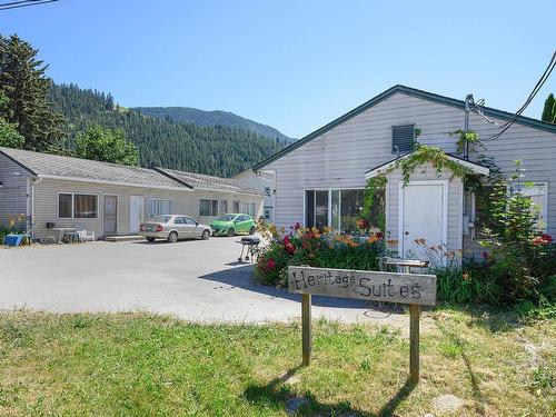 409 Shuswap Ave, Chase, BC 