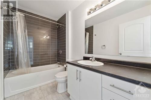 96 Dun Skipper Drive, Ottawa, ON - Indoor Photo Showing Bathroom