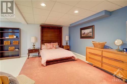 351 Emerald Street, Kingston, ON - Indoor Photo Showing Bedroom