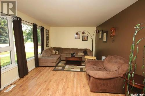 702 Second Street, Estevan, SK - Indoor Photo Showing Living Room