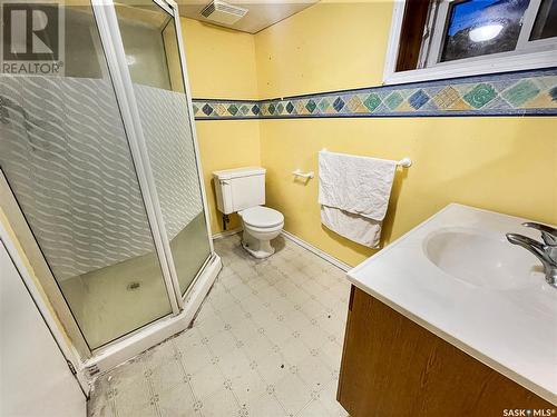 1457 Taylor Drive, Swift Current, SK - Indoor Photo Showing Bathroom