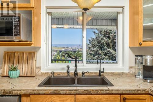 958 Mt Beaven Place, Vernon, BC - Indoor Photo Showing Kitchen With Double Sink