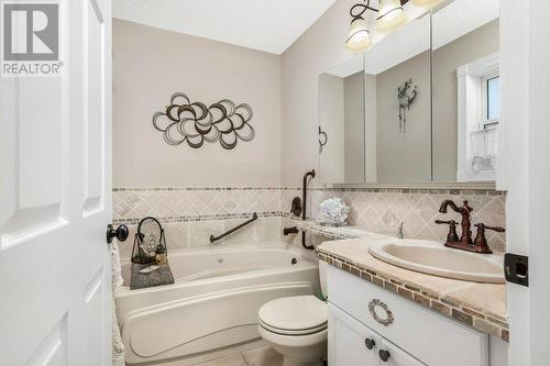 958 Mt Beaven Place, Vernon, BC - Indoor Photo Showing Bathroom