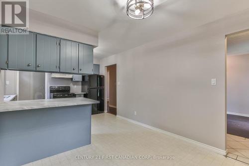 3 Brunswick Avenue, London, ON - Indoor Photo Showing Kitchen