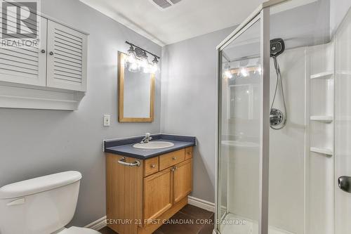 3 Brunswick Avenue, London, ON - Indoor Photo Showing Bathroom