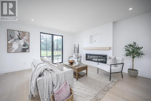 769 Gatestone Road, London, ON - Indoor Photo Showing Living Room With Fireplace