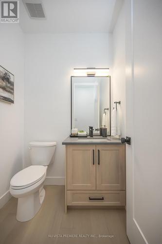 769 Gatestone Road, London, ON - Indoor Photo Showing Bathroom