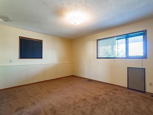 1594 Hillcrest Ave, Kamloops, BC - Indoor Photo Showing Other Room