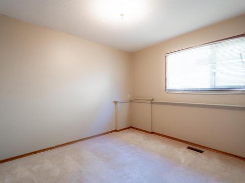 1594 Hillcrest Ave, Kamloops, BC - Indoor Photo Showing Other Room