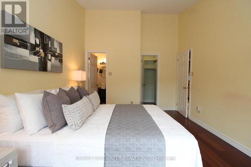 24 - 90 Ontario Street S, Lambton Shores (Grand Bend), ON - Indoor Photo Showing Bedroom